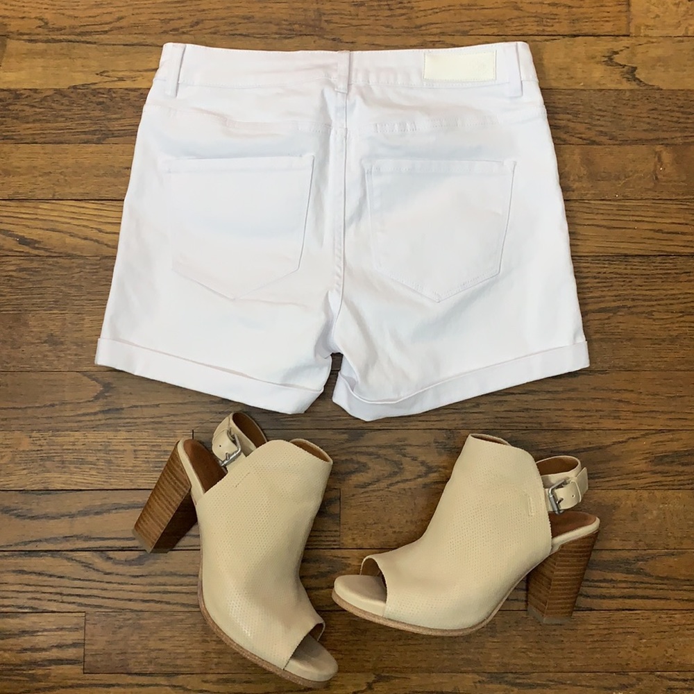 Vero Moda White Denim Shorts - Picture 2 of 4